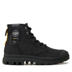 Trapery Palladium. Czarne traperki Palladium, bez wzorów, bez obcasa, bez zapięcia. Za 339.99 zł.