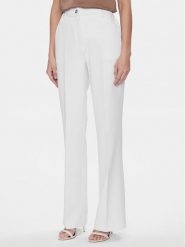 Guess Spodnie materiałowe W4RB30 WFWX2 Biały Slim Fit. Białe spodnie materiałowe Guess, z aplikacjami, z materiału. Za 349.99 zł.