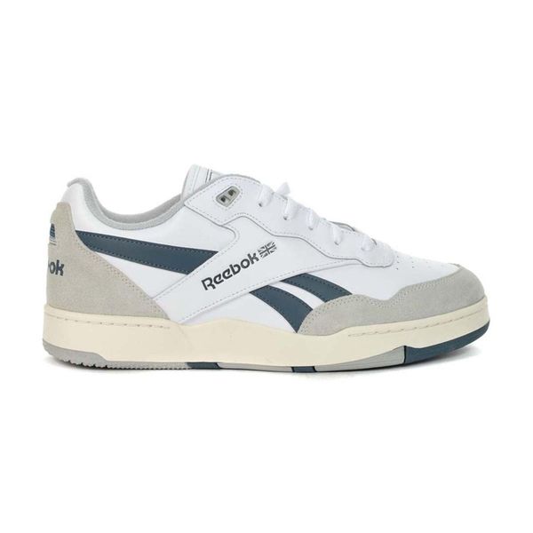 Buty treningowe damskie Reebok BB 4000 II. Białe buty treningowe Reebok, bez wzorów, z gumy, bez zapięcia, do koszykówki. Za 175.95 zł.