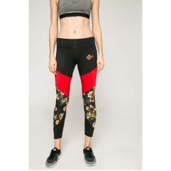 Nike Sportswear - Legginsy. Legginsy marki Nike Sportswear. W wyprzedaży za 179.90 zł.