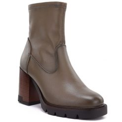 Botki damskie na słupku khaki Potocki 12419. Brązowe botki POTOCKI, bez wzorów, z materiału, bez obcasa, na słupku, bez zapięcia. Za 199.99 zł.