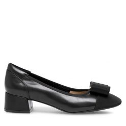 Czółenka Gino Rossi. Czarne czółenka Gino Rossi, bez wzorów, bez obcasa, bez zapięcia. Za 229.99 zł.