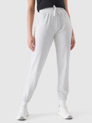 4F Spodnie dresowe joggery damskie - szare L. Szare spodnie dresowe 4f, bez wzorów, z bawełny, sportowe. Za 129.99 zł.