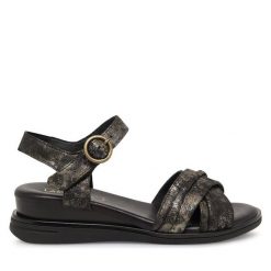 Sandały Lasocki. Czarne sandały Lasocki, bez wzorów, bez obcasa, na koturnie, bez zapięcia. Za 169.99 zł.