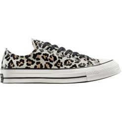 Buty sportowe Converse Chuck 70 Glow In The Dark Leopard Print. Zielone buty sportowe lifestyle Converse, bez wzorów, sportowe, bez zapięcia. Za 367.99 zł.