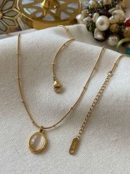 Luseera Pozłacany naszyjnik z zawieszką - dł. 45 cm rozmiar: onesize. Białe naszyjniki Luseera, z materiału, pozłacane. Za 39.99 zł.