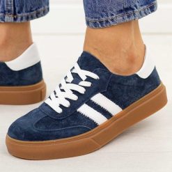 Granatowe skórzane półbuty damskie Cambell 07354. Niebieskie półbuty wsuwane Cambell, na jesień, w ażurowe wzory, z jeansu, biznesowe, bez obcasa, na płaskiej podeszwie. Za 239.00 zł.