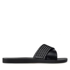 Klapki Ipanema. Czarne klapki Ipanema, bez wzorów, street, bez obcasa, bez zapięcia. Za 79.99 zł.