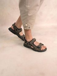 Sandały TBS Jaimmye. Brązowe sandały TBS, bez wzorów, z materiału, eleganckie, bez obcasa, bez zapięcia. Za 338.00 zł.