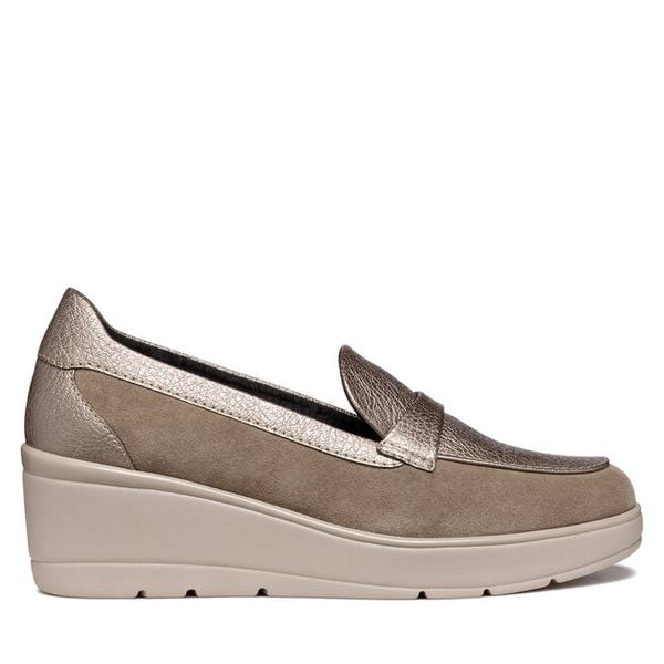 Półbuty Geox. Brązowe półbuty wsuwane Geox, bez wzorów, bez obcasa, na koturnie. Za 279.99 zł.