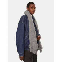 Szalik Calvin Klein. Szare szaliki i kominy Calvin Klein, bez wzorów. Za 329.99 zł.