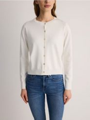 Rozpinany kardigan z wiskozą - złamana biel. Swetry Reserved, l, bez wzorów, z denimu, bez ramiączek. W wyprzedaży za 59.99 zł.