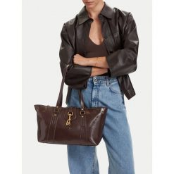 Torebka Badura. Brązowe torebki klasyczne Badura, bez wzorów, klasyczne, bez dodatków. Za 279.99 zł.