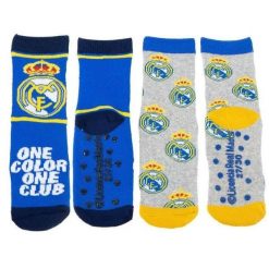 Real Madryt skarpetki antypoślizgowe zimowe 2-pack wielokolorowe. Skarpetki Real Madrid, bez wzorów. Za 59.00 zł.