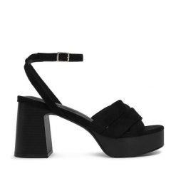 Sandały JENNY. Czarne sandały Jenny, bez wzorów, bez obcasa, na słupku, bez zapięcia. Za 149.99 zł.