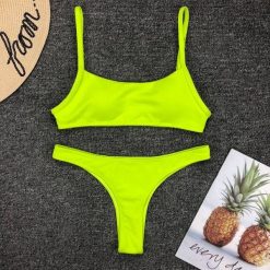 Bikini z ramiączkami na lato plażowe Raye. Czerwone bikini Intica, bez wzorów, z materiału, sportowe. Za 139.00 zł.