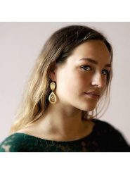 Otazu Pozłacane kolczyki z kryształami Swarovski rozmiar: onesize. Żółte kolczyki Otazu, z kryształem, pozłacane. Za 78.99 zł.