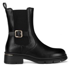 Sztyblety JENNY. Czarne botki Jenny, bez wzorów, bez obcasa, na płaskiej podeszwie, bez zapięcia. Za 143.99 zł.
