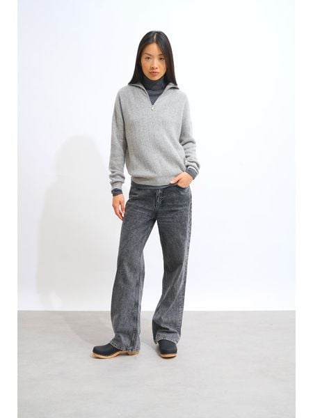 AUTHENTIC CASHMERE Kaszmirowy sweter w kolorze jasnoszarym rozmiar: XXL. Szare swetry AUTHENTIC CASHMERE, xxl, bez wzorów, z kaszmiru, bez ramiączek. Za 459.04 zł.