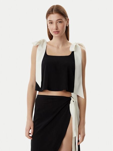 KARL LAGERFELD Top B2W46036 Czarny Regular Fit. Czarne topy KARL LAGERFELD, xs, bez wzorów, z wiskozy, bez kołnierzyka, bez ramiączek. Za 379.99 zł.
