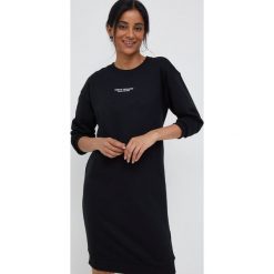Armani Exchange sukienka kolor czarny midi prosta. Czarne sukienki Armani Exchange, na co dzień, l, z aplikacjami, bez kołnierzyka, bez ramiączek, midi, proste. W wyprzedaży za 439.99 zł.