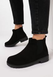 Czarne Zamszowe Botki Buckner. Czarne botki Born2be, bez wzorów, z zamszu, eleganckie, bez obcasa, na płaskiej podeszwie, bez zapięcia. W wyprzedaży za 74.99 zł.