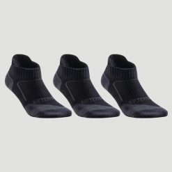 Skarpety sportowe tenis RS 900 3 pary. Czarne skarpetki ARTENGO, bez wzorów, z bawełny. Za 54.99 zł.