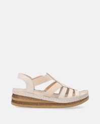 KLASYCZNE BEŻOWE SANDAŁY NA KOTURNIE VE-064 BEIGE. Brązowe sandały Venezia, bez wzorów, ze skóry, klasyczne, bez obcasa, na koturnie, bez zapięcia. Za 299.00 zł.