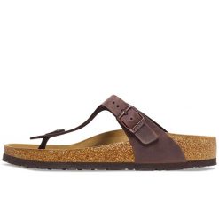 Sandały Birkenstock Gizeh Skóra Olejowana Dorosłych. Brązowe sandały Birkenstock, bez wzorów, z materiału, z otwartym noskiem, bez obcasa, bez zapięcia. Za 544.55 zł.