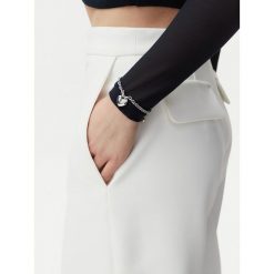 Bransoletka Guess. Szare bransoletki Guess, srebrne. Za 149.99 zł.