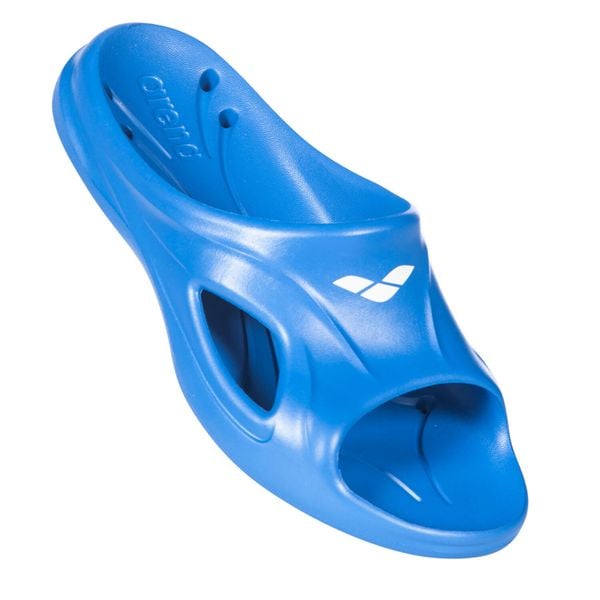 Klapki Arena Hydrosoft II Junior Hook. Niebieskie klapki Arena, bez wzorów, z materiału, bez obcasa, bez zapięcia. Za 58.99 zł.