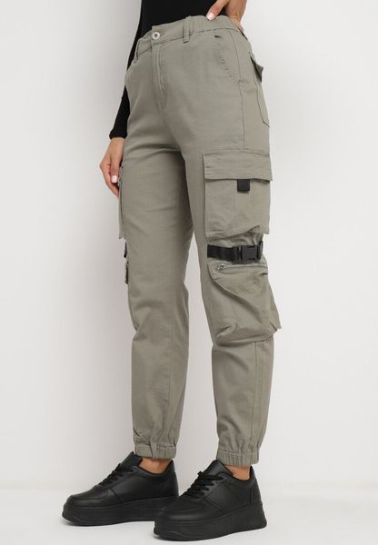 Ciemnozielone Spodnie Cargo z Elastycznej Bawełny Irilene. Zielone jeansy Born2be, l, bez wzorów, z bawełny, eleganckie. Za 109.99 zł.