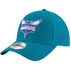 Czapka z daszkiem New Era NBA Charlotte Hornets. Białe czapki z daszkiem New Era, bez wzorów, z materiału, eleganckie. Za 167.50 zł.