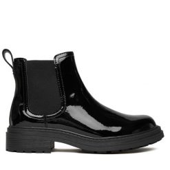 Sztyblety Clarks. Czarne botki Clarks, bez wzorów, bez obcasa, na płaskiej podeszwie, bez zapięcia. Za 299.99 zł.