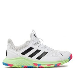 Buty halowe adidas. Białe buty treningowe adidas, bez wzorów, bez zapięcia. Za 269.99 zł.