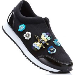 Sneakersy bonprix czarny. Buty sportowe lifestyle marki Mohito. Za 49.99 zł.