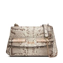 Torebka Guess. Brązowe kopertówki Guess, z aplikacjami, wizytowe, bez dodatków. Za 589.99 zł.