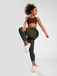 Damskie legginsy bezszwowe Hummel Shaping. Zielone legginsy Hummel, bez wzorów, z dzianiny, sportowe. Za 168.00 zł.