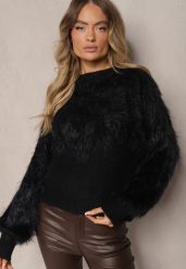 Czarny Puchaty Sweter Udekorowany Aplikacjami Kwiatowymi Arrmeva. Czarne swetry Renee, z aplikacjami, z jeansu, casualowe, bez ramiączek. W wyprzedaży za 87.99 zł.