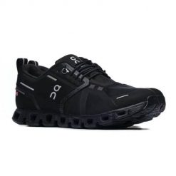 Buty do chodzenia damskie On On On Cloud 5 Waterproof. Czarne buty do biegania On, bez wzorów, z materiału, bez zapięcia, do biegania. Za 889.99 zł.
