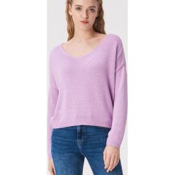 Luźny sweter basic - Fioletowy. Swetry marki Sinsay. Za 49.99 zł.