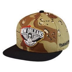 Czapka z daszkiem Mitchell & Ness NBA New Orleans Pelicans Choco -NOPYYPPPCAMO. Brązowe czapki z daszkiem Mitchell & Ness, bez wzorów, sportowe. Za 89.00 zł.