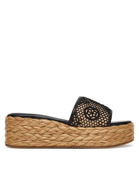 Guess Espadryle FLJBIA FAL04 Czarny. Czarne espadryle Guess, z aplikacjami, z materiału, bez obcasa. Za 334.99 zł.