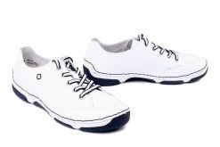 RIEKER 55901-80 white, półbuty damskie. Białe półbuty wsuwane Rieker, bez wzorów, bez obcasa. Za 349.90 zł.