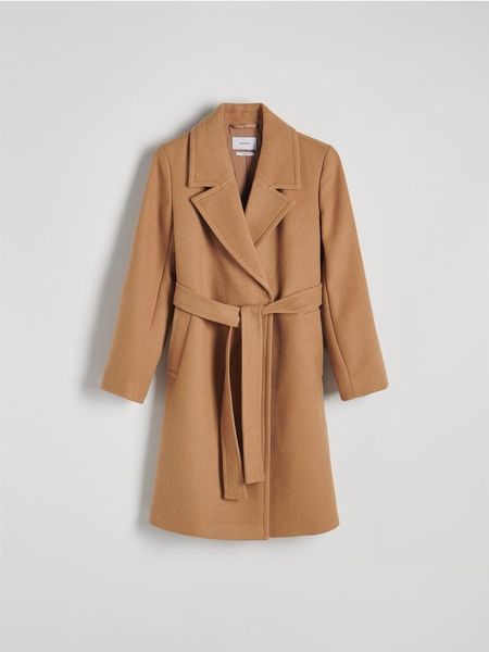 Płaszcz z dodatkiem wełny - beżowy. Brązowe płaszcze Reserved, l, bez wzorów, z tkaniny, bez kaptura. Za 399.99 zł.