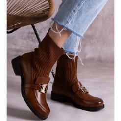 Brązowe botki z materiałową cholewką. Brązowe botki bez wzorów, z materiału, eleganckie, bez obcasa, bez zapięcia. Za 89.18 zł.