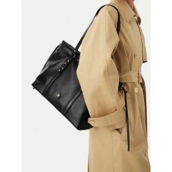 Torebka Beverly Hills Polo Club. Czarne torebki klasyczne Beverly Hills Polo Club, bez wzorów, klasyczne, bez dodatków. Za 229.99 zł.