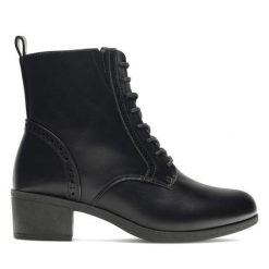 Botki Clara Barson. Czarne botki Clara Barson, bez wzorów, bez obcasa, na słupku, bez zapięcia. Za 129.99 zł.