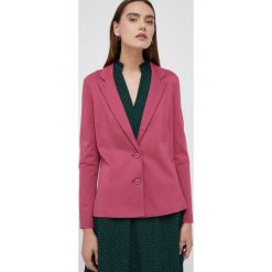 Vero Moda marynarka kolor różowy jednorzędowa gładka. Czerwone marynarki i żakiety Vero Moda, l, bez wzorów, z wiskozy, klasyczne, bez ramiączek. Za 189.99 zł.