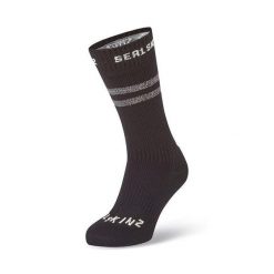 Wodoodporne skarpety Sealskinz Runton. Czarne skarpetki SEALSKINZ, bez wzorów, z materiału. Za 273.50 zł.